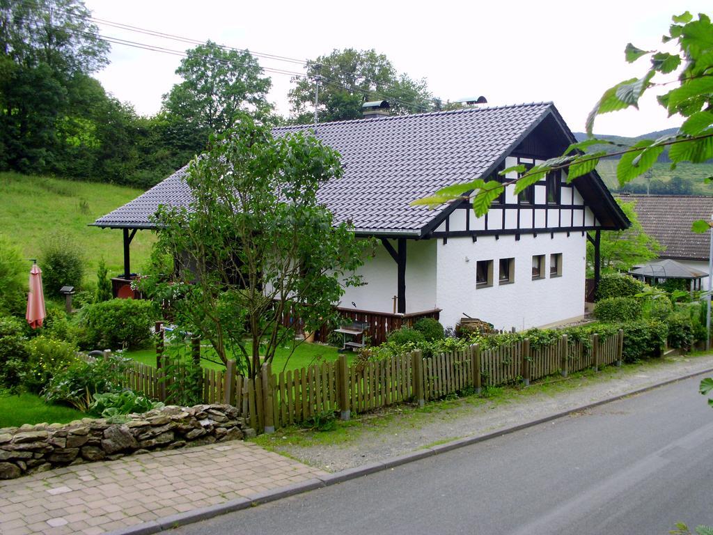 Ferienwohnung Schmallenberg Bagian luar foto